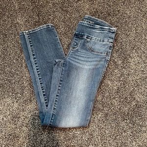 Rock and Republic Pull On Denim Jeans